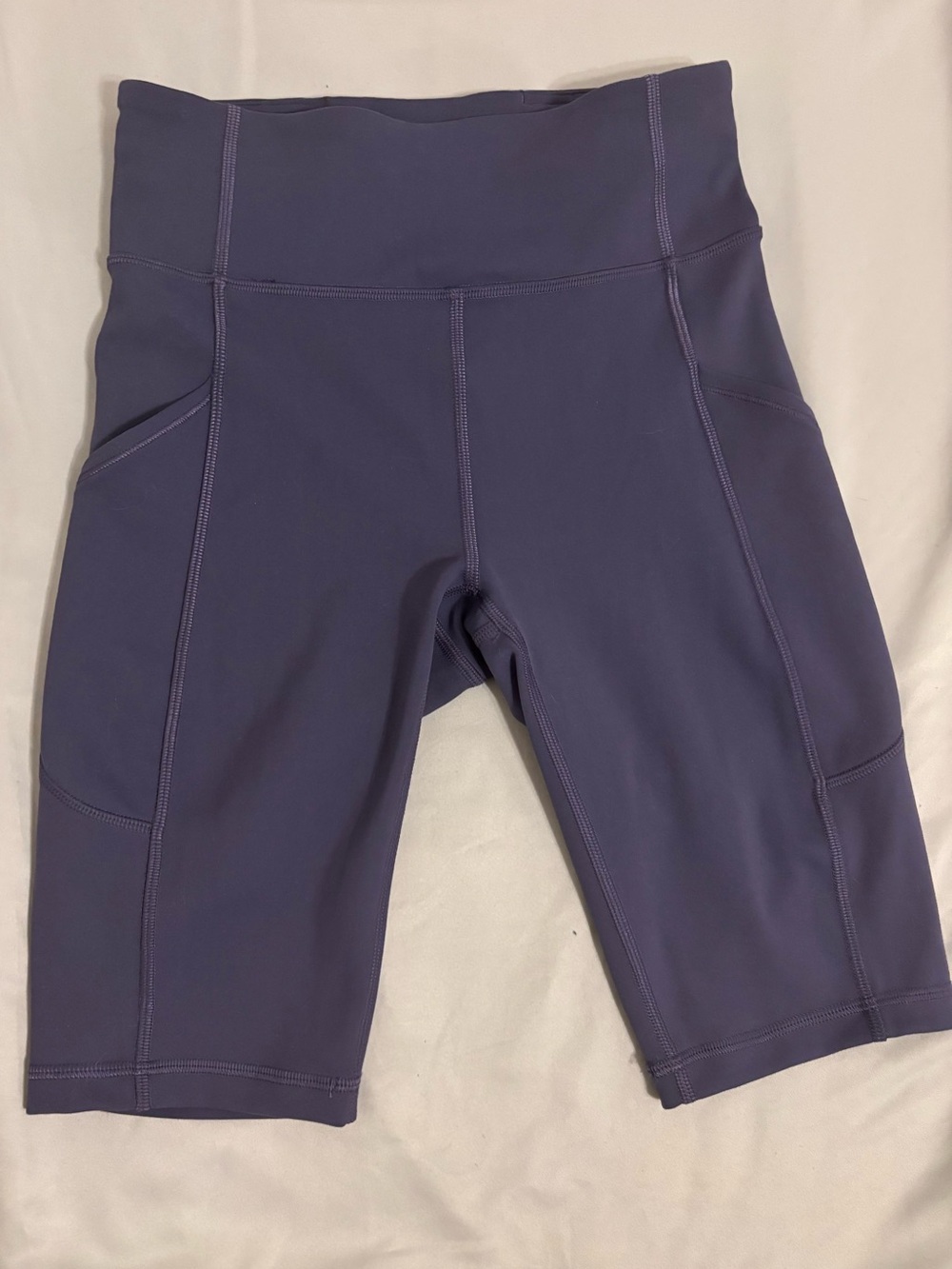 Lululemon Invigorate 10” Biker Workout Shorts Midnight Orchid Athleisure Size 4